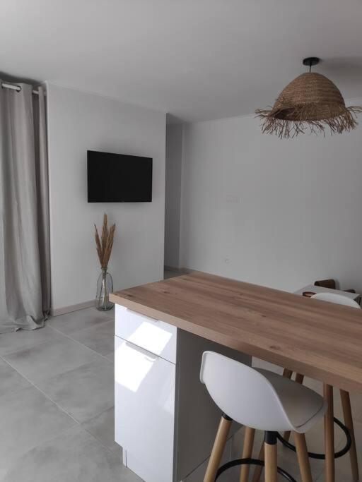 Hérépian Maison Independante Avec Terrasse & Parking Prive מראה חיצוני תמונה