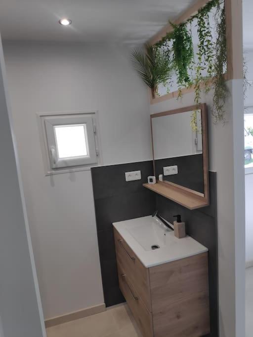 Hérépian Maison Independante Avec Terrasse & Parking Prive מראה חיצוני תמונה